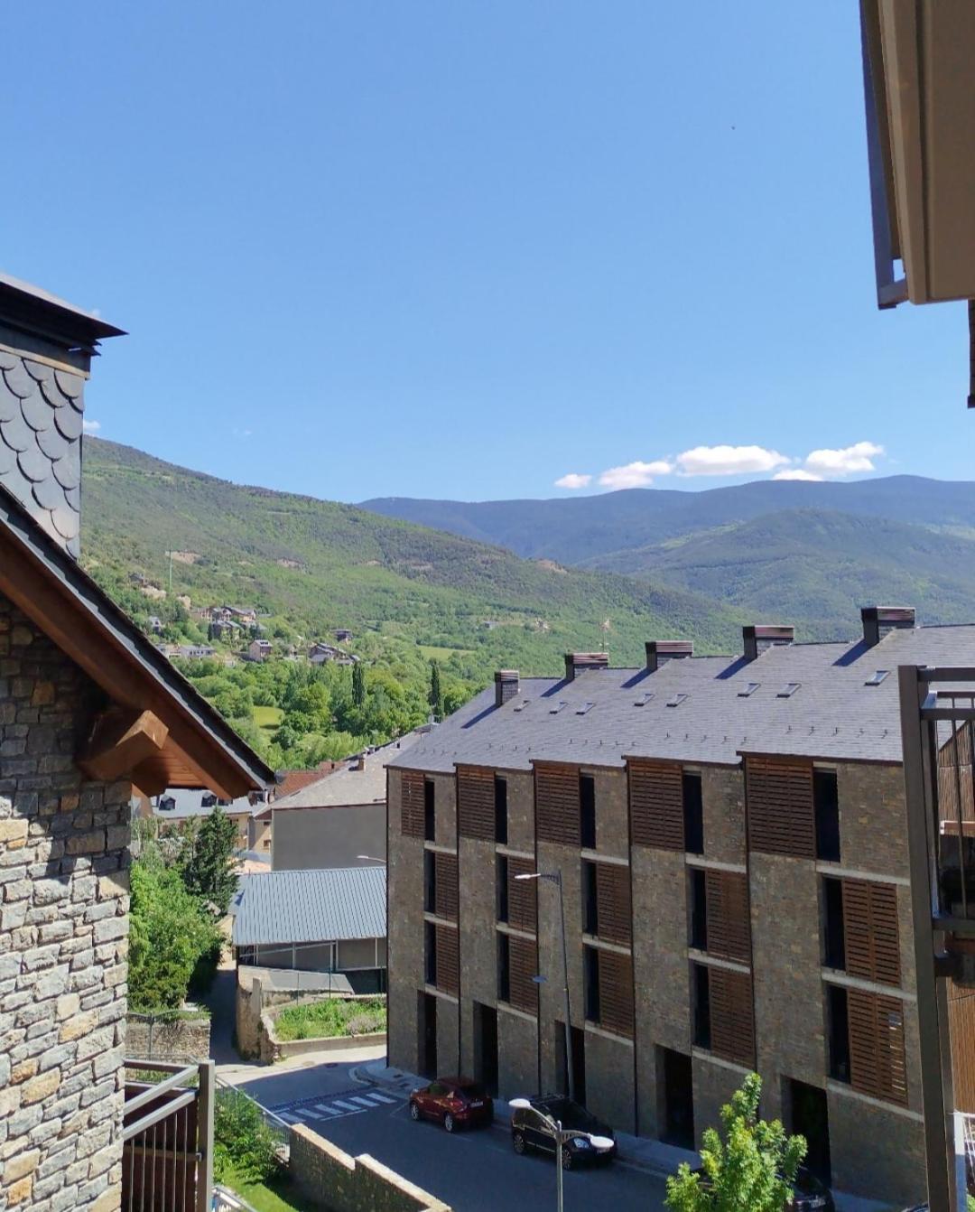 Apartaments Sort Pirineus Buitenkant foto